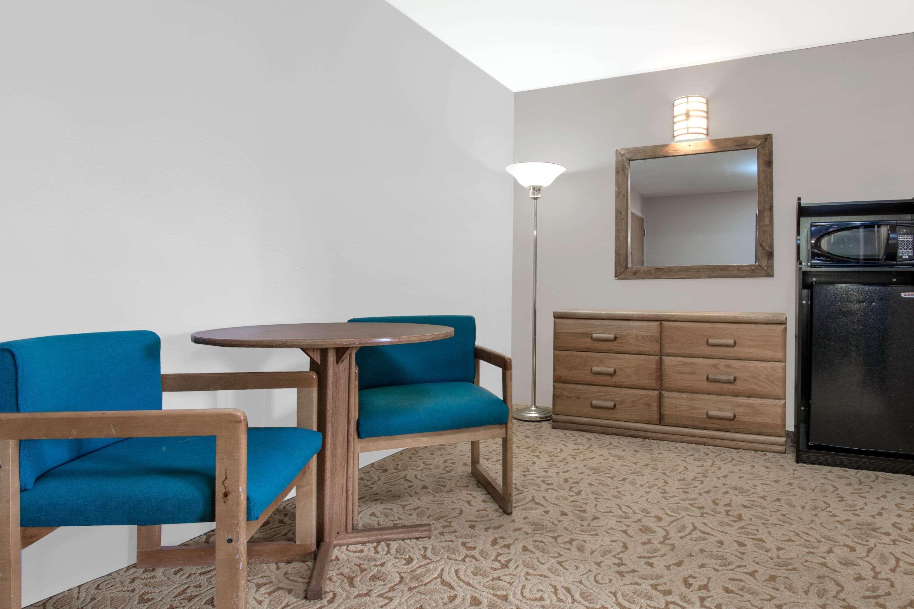 Super 8 By Wyndham Hotel 3*
