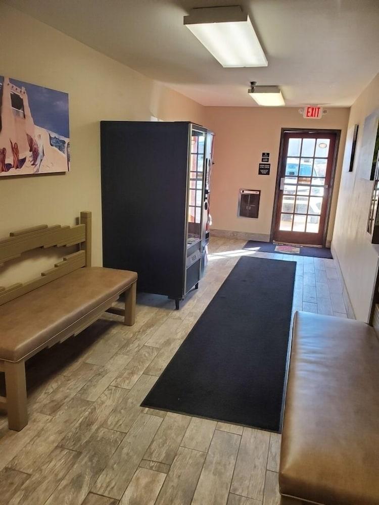 Super 8 By Wyndham 3* Taos