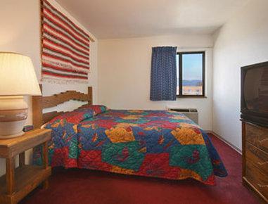 Super 8 By Wyndham Hotel 3*