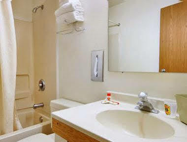 Hotel Super 8 By Wyndham 3*